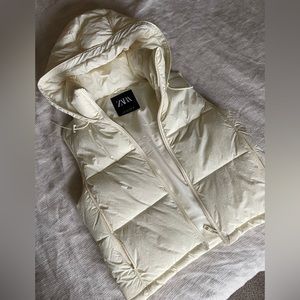 Cream ZARA Puffer Vest - Size S